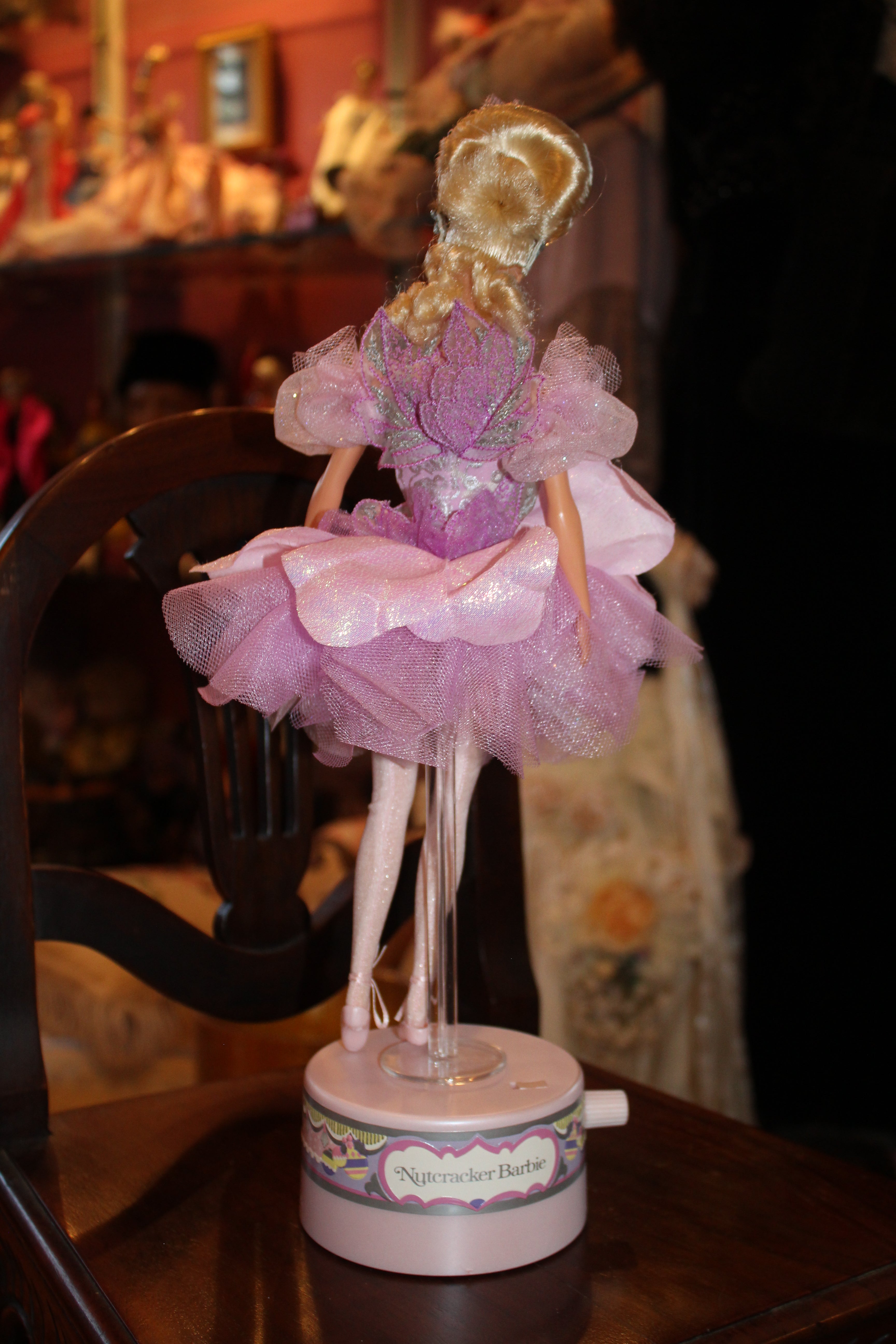 1991 Nutcracker Musical Ballerina Barbie – Mattel Collector Doll