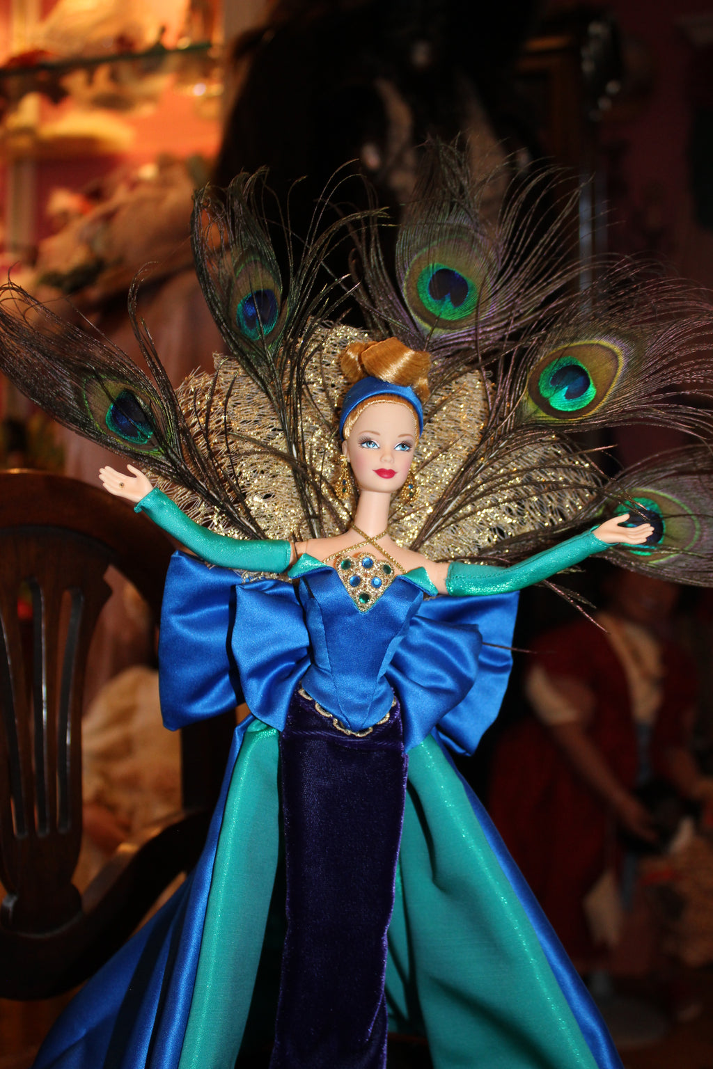 1998 Mattel “The Peacock” Barbie – Birds of Beauty Collection
