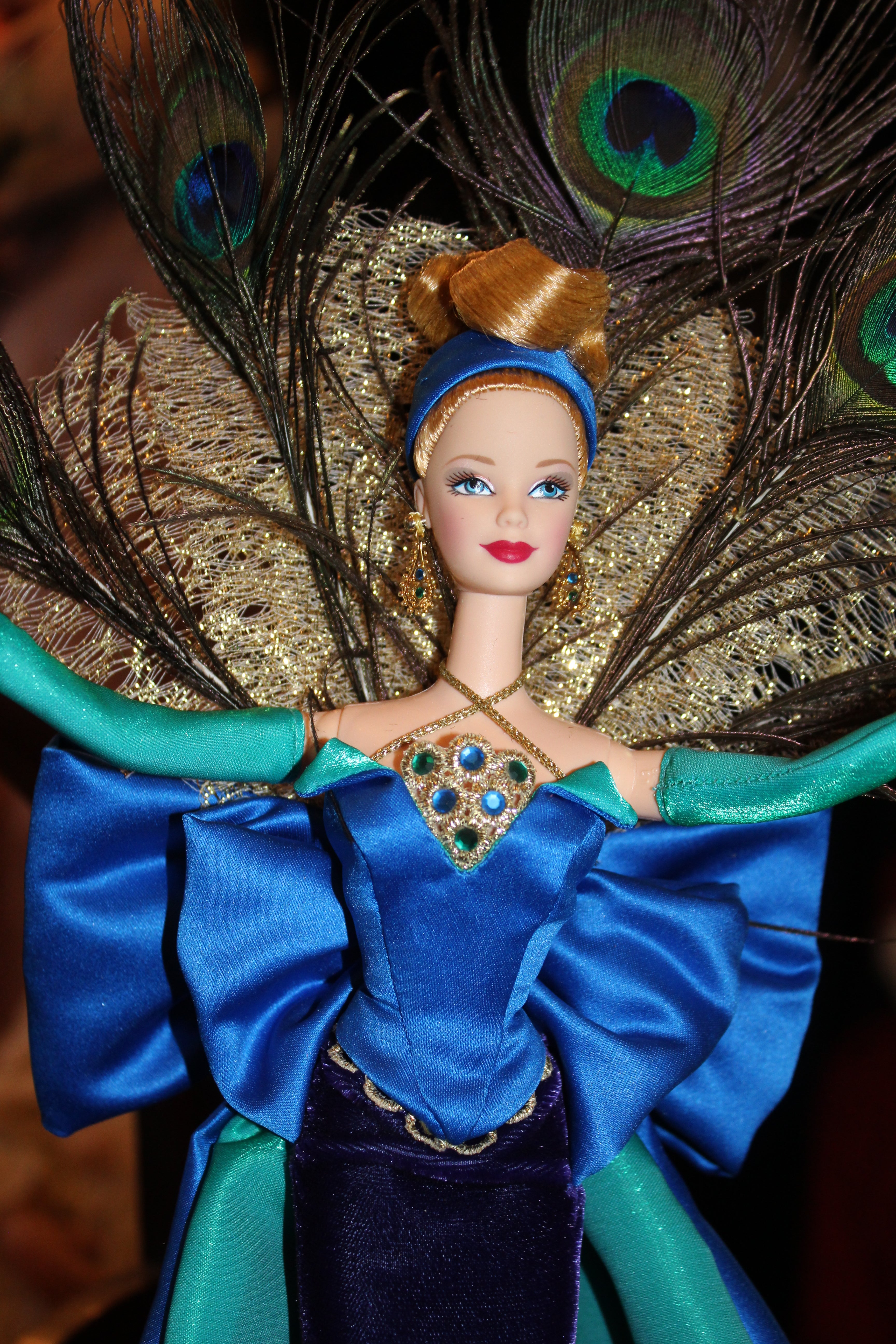 1998 Mattel “The Peacock” Barbie – Birds of Beauty Collection