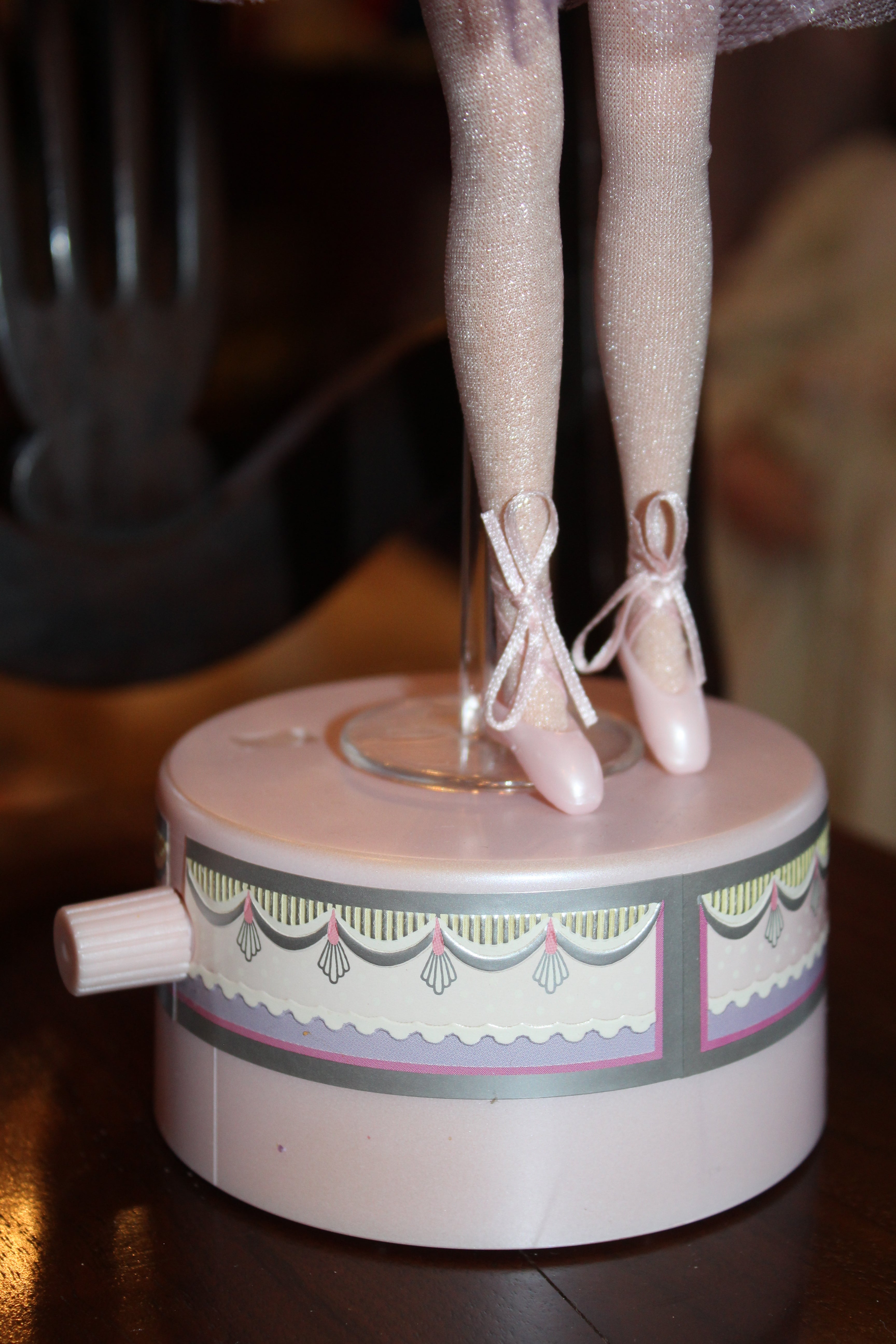 1991 Nutcracker Musical Ballerina Barbie – Mattel Collector Doll