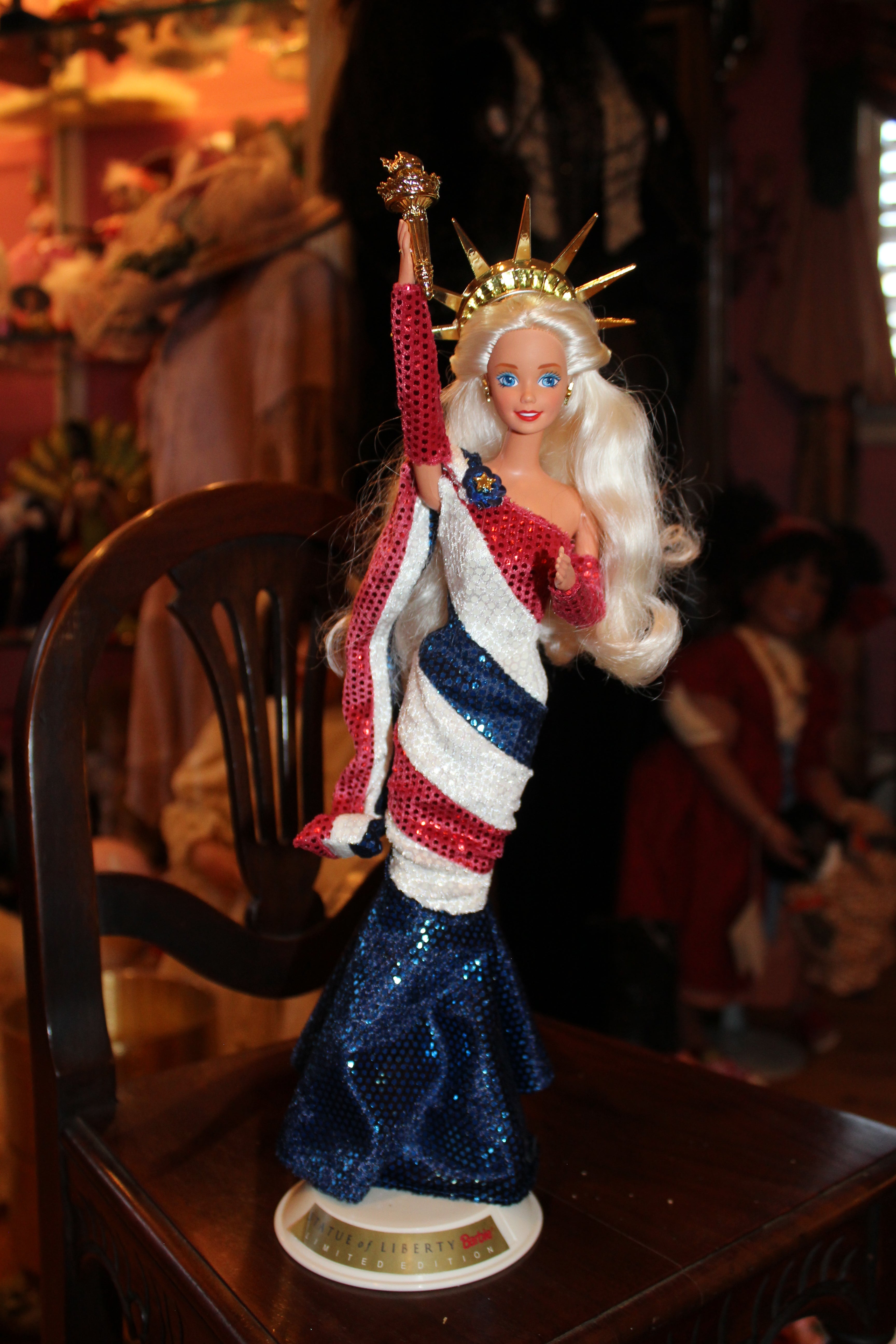 Mattel 1995 Statue of Liberty Barbie – Limited Edition Collector Doll