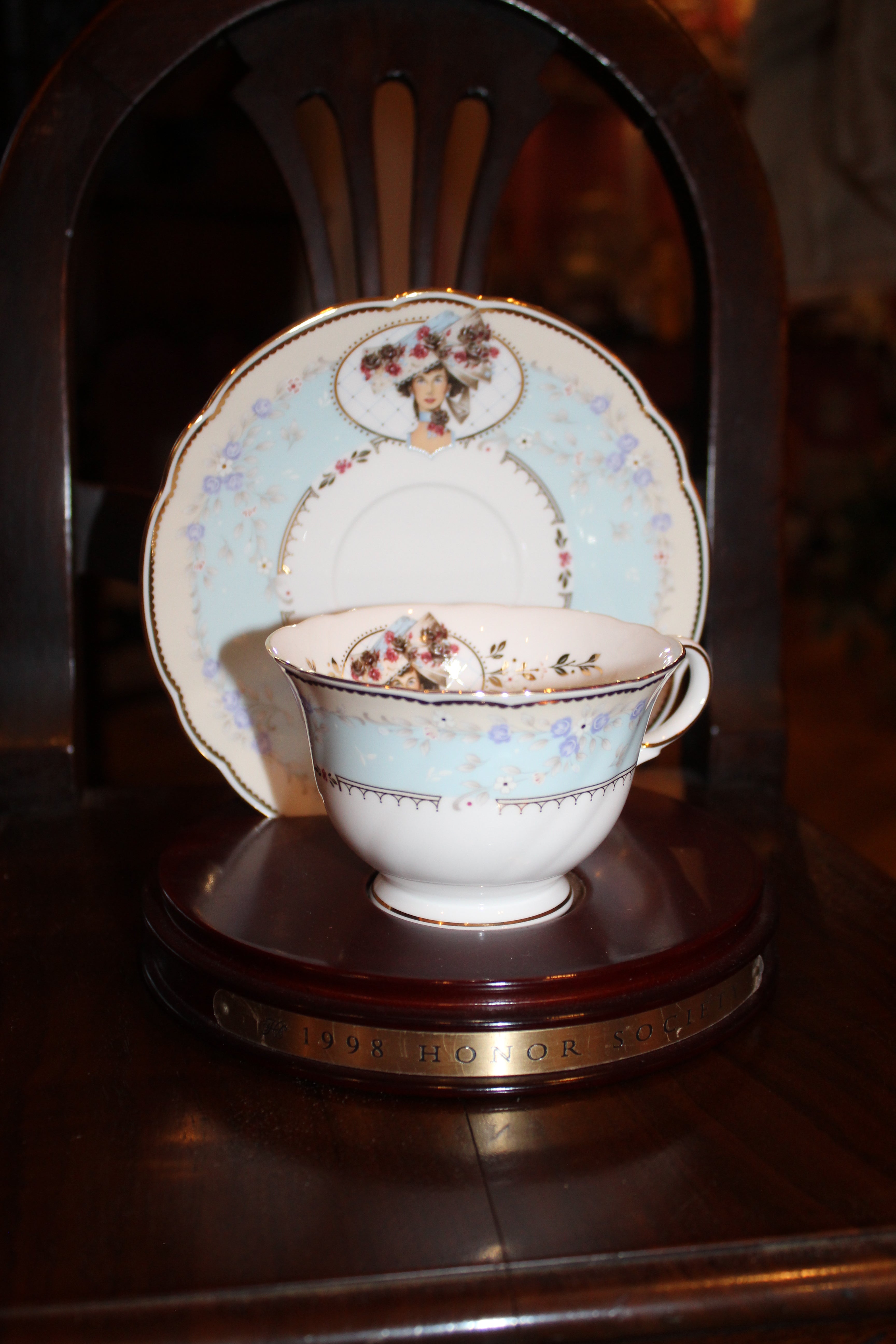 1998 Avon Mrs. Albee Honor Society Teacup & Saucer Set