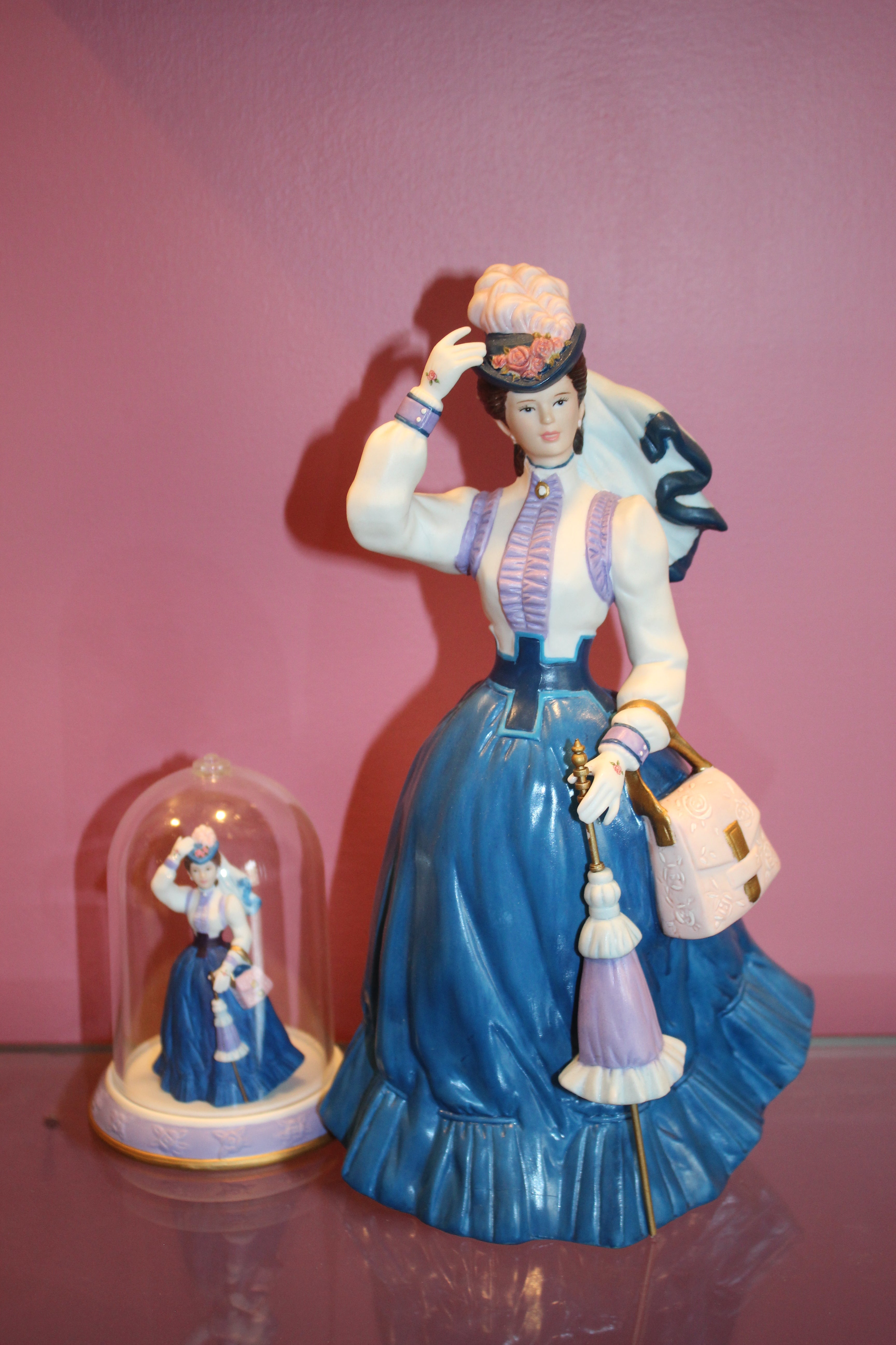 1996 Avon Mrs. Albee Figurine with Mini Display Dome