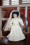 Danbury Mint “Betsy – A Bride of the Flapper Period” Porcelain Doll – Brides of America Collection
