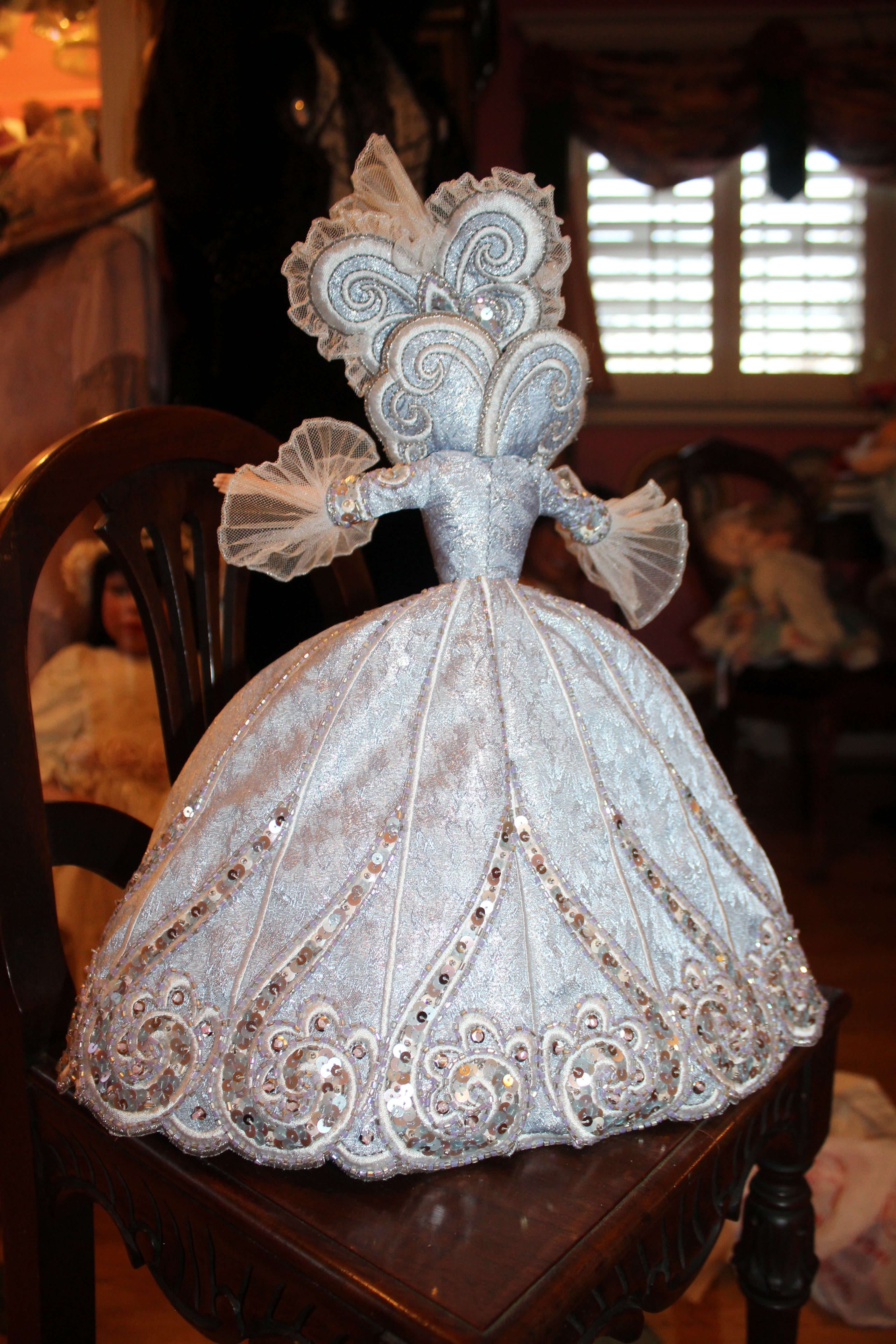 1997 Bob Mackie Madame du Barbie – Limited Edition Collector Doll (Mattel)