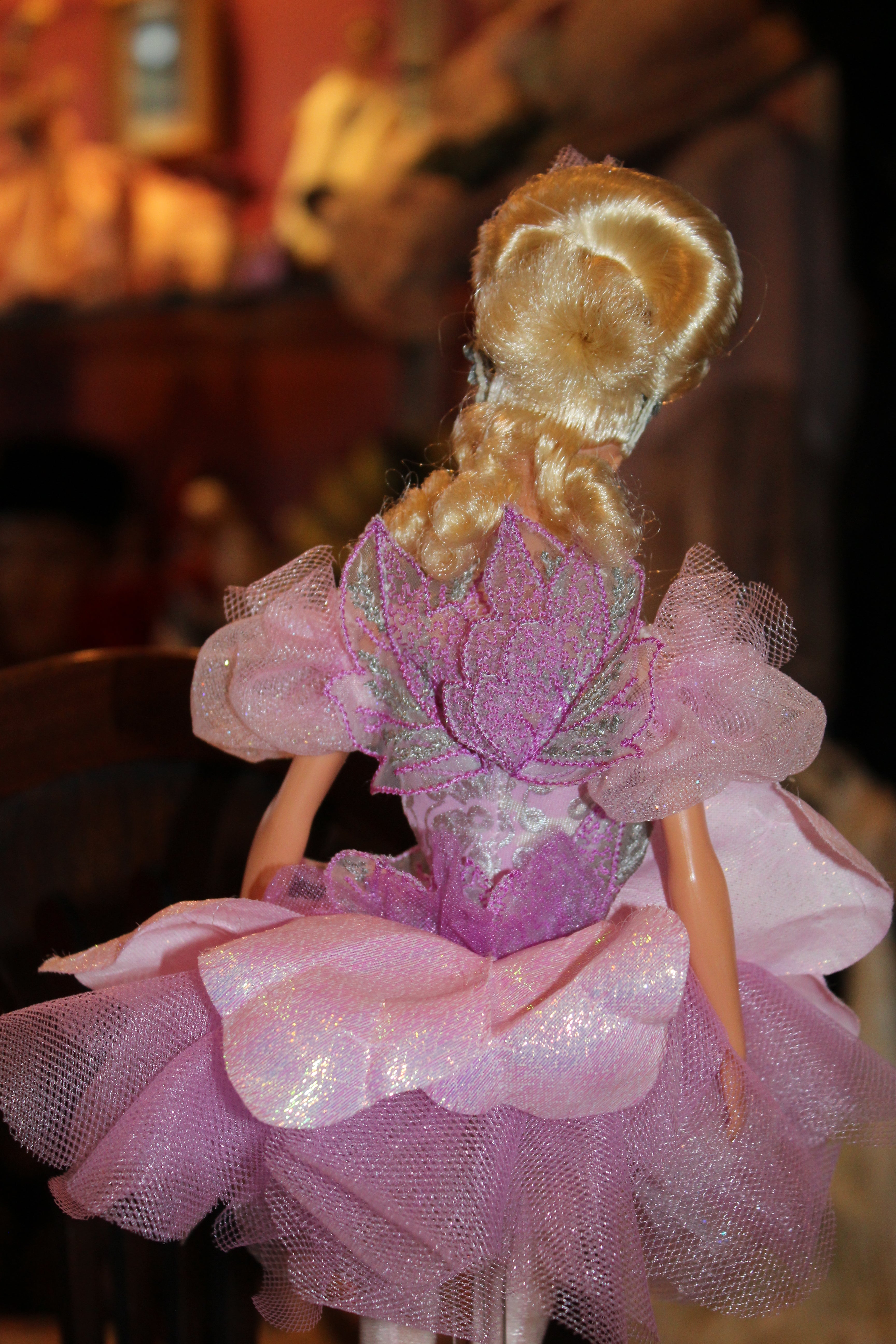 1991 Nutcracker Musical Ballerina Barbie – Mattel Collector Doll
