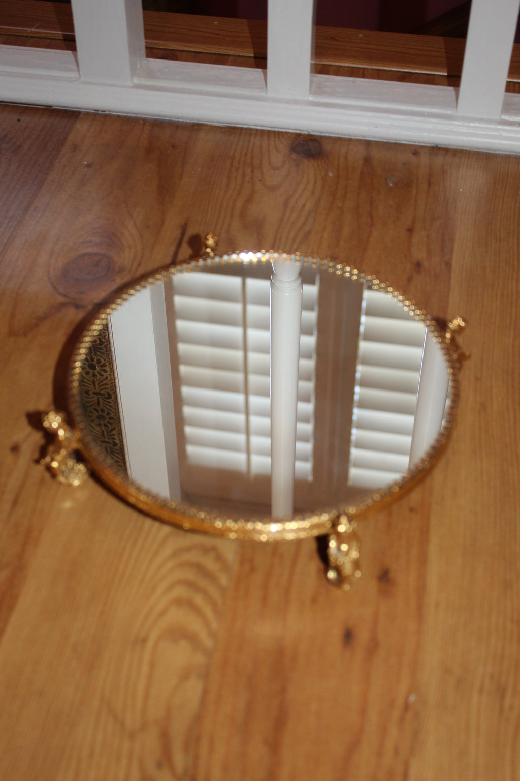 Vintage 8-Piece Perfume Vanity Set – Gold Tone, Cut Glass Bottles & Mirrored Tray Display