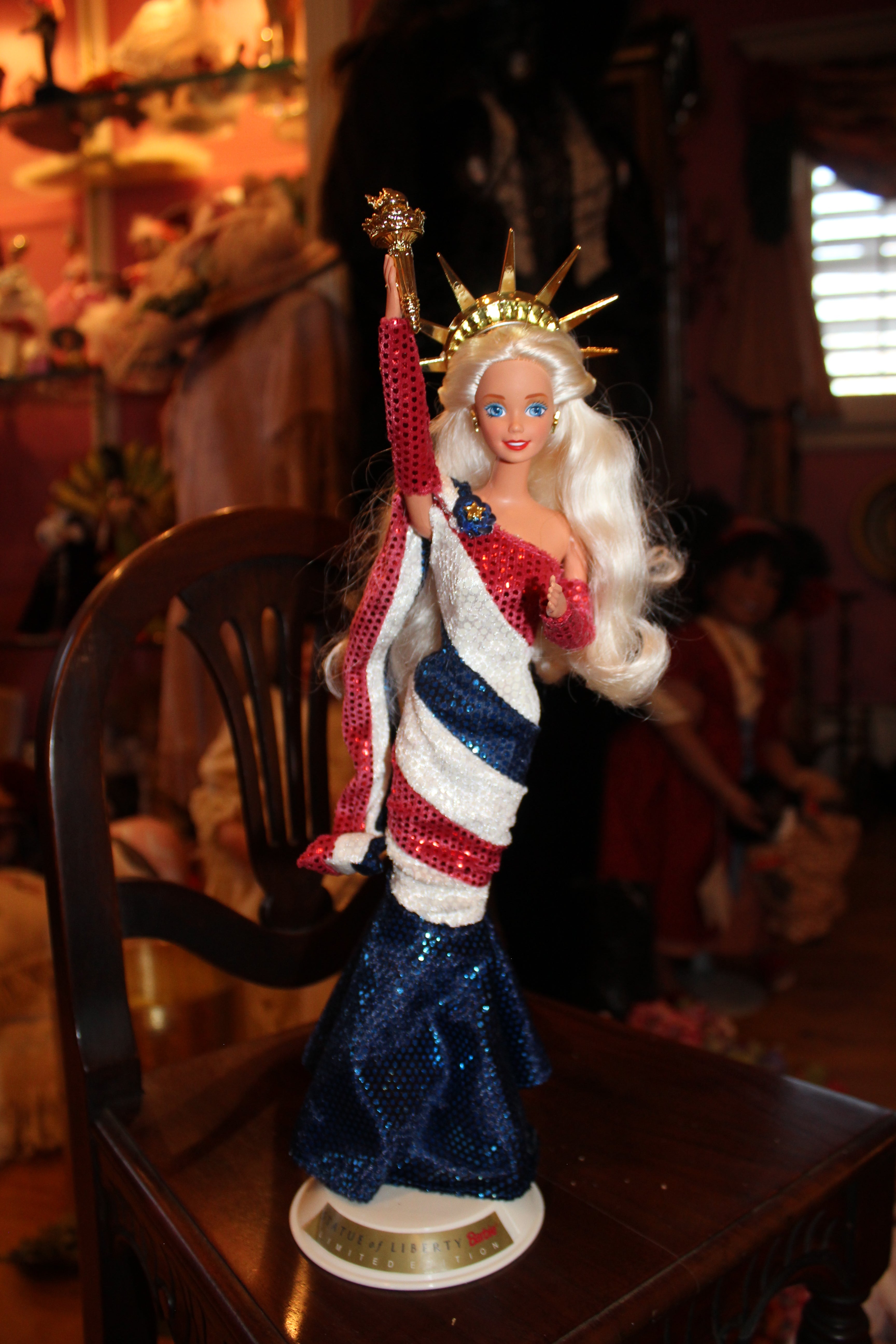 Mattel 1995 Statue of Liberty Barbie – Limited Edition Collector Doll