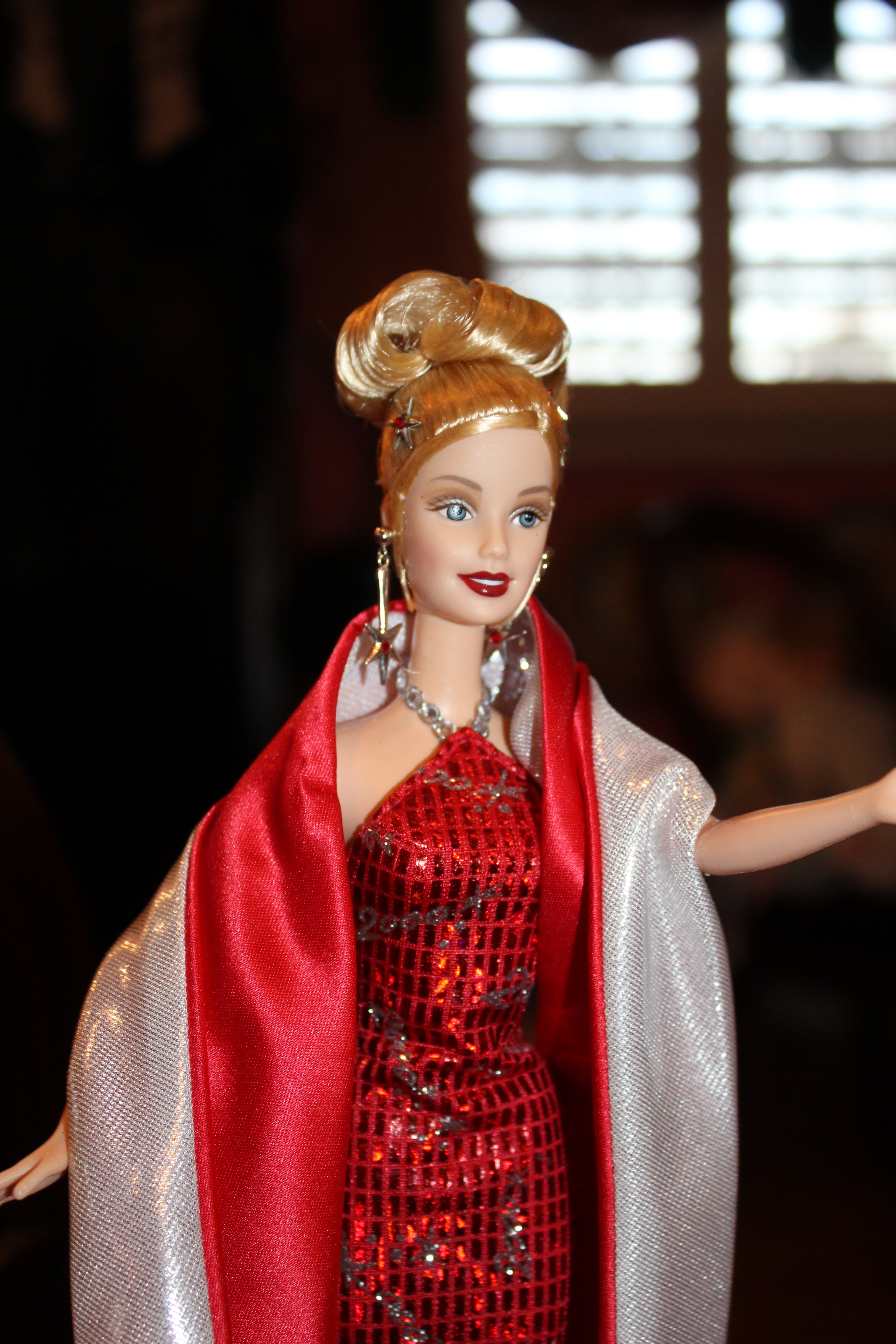 Mattel 2000 Collector Edition Barbie – Red Evening Gown