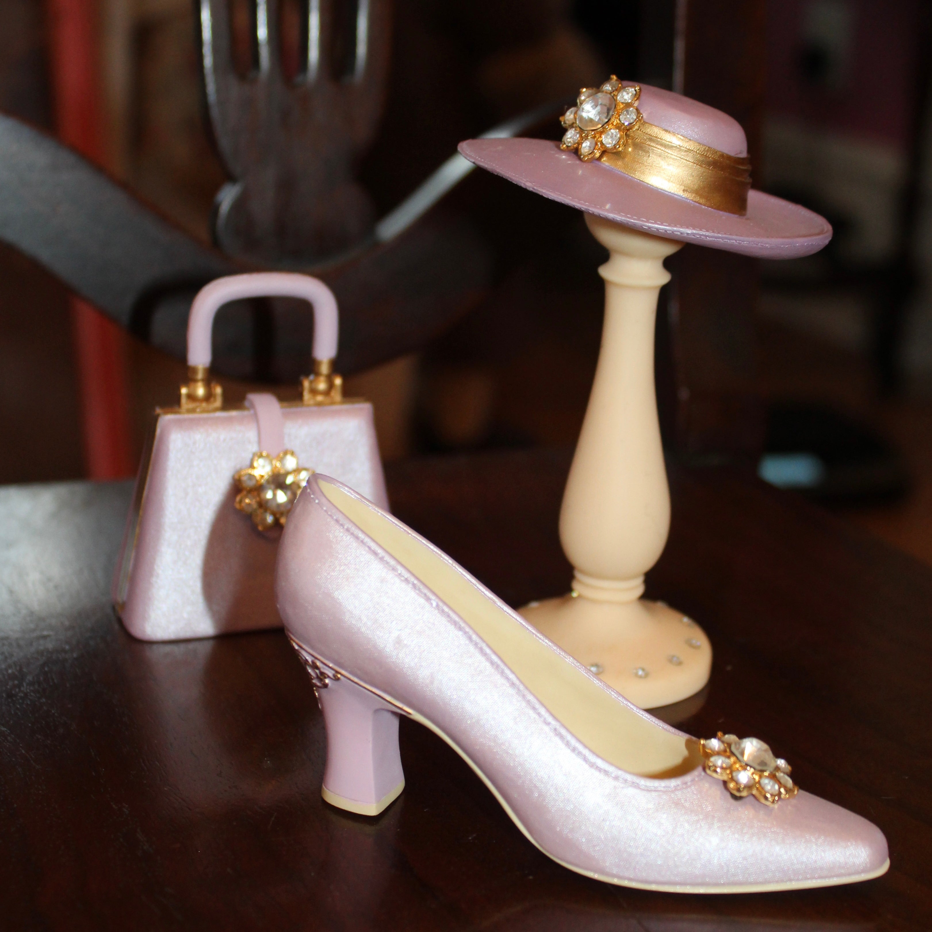 Cassandra Gwendoline Miniature Fashion Set – Blush Pink & Gold Elegance