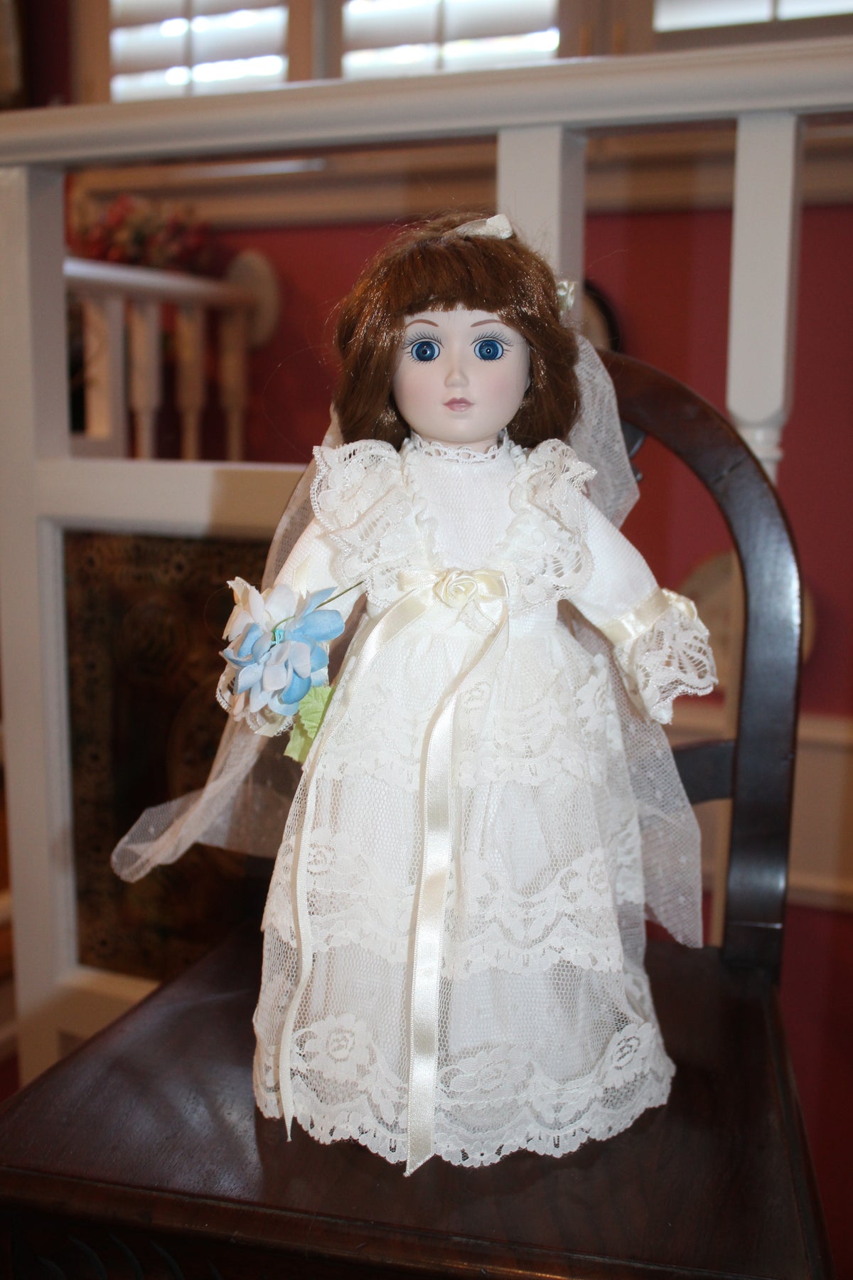 Danbury Mint “Annie – A Bride of the Gay Nineties” Porcelain Doll – Brides of America Collection