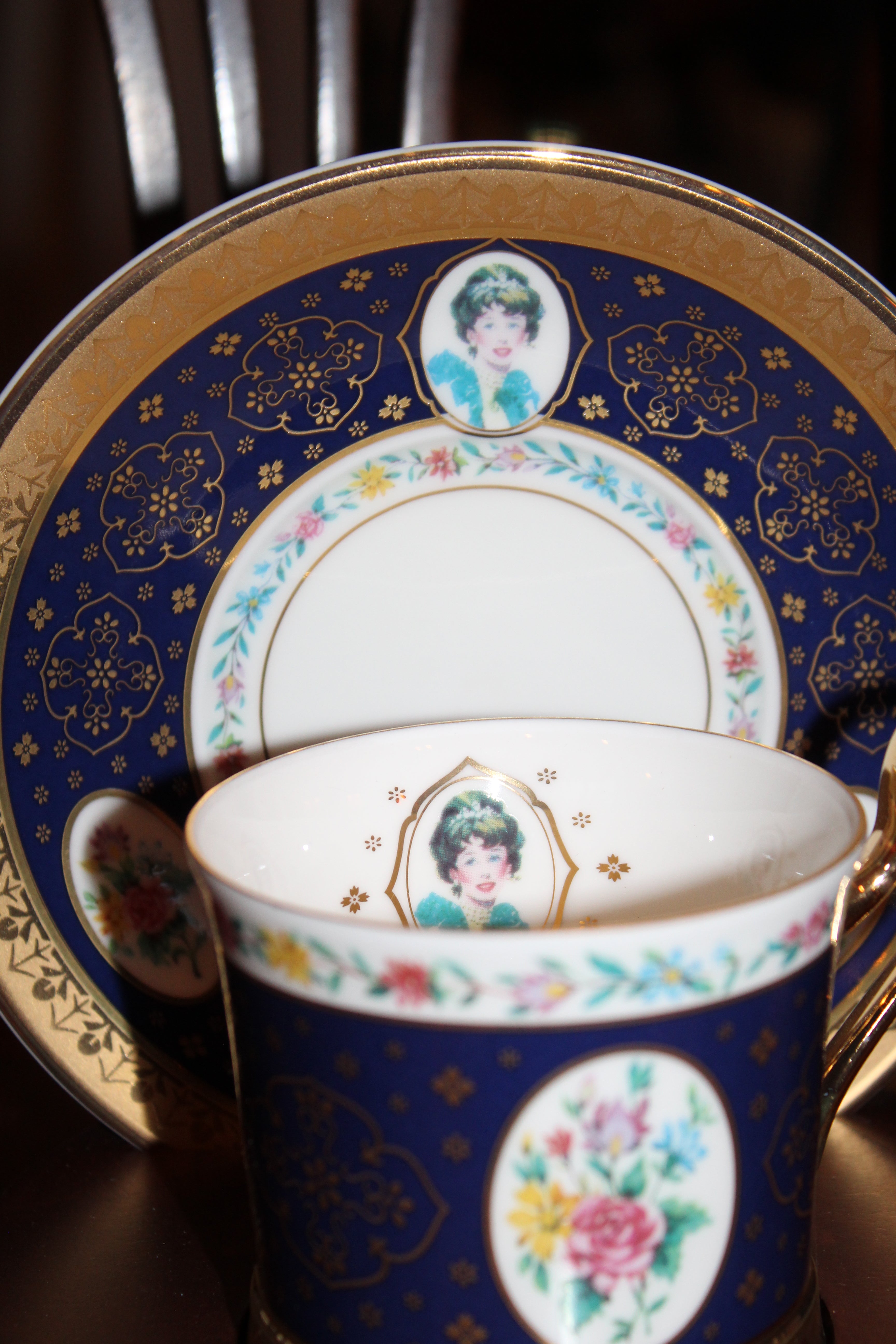 1995 Avon Mrs. Albee Honor Society Teacup & Saucer Set