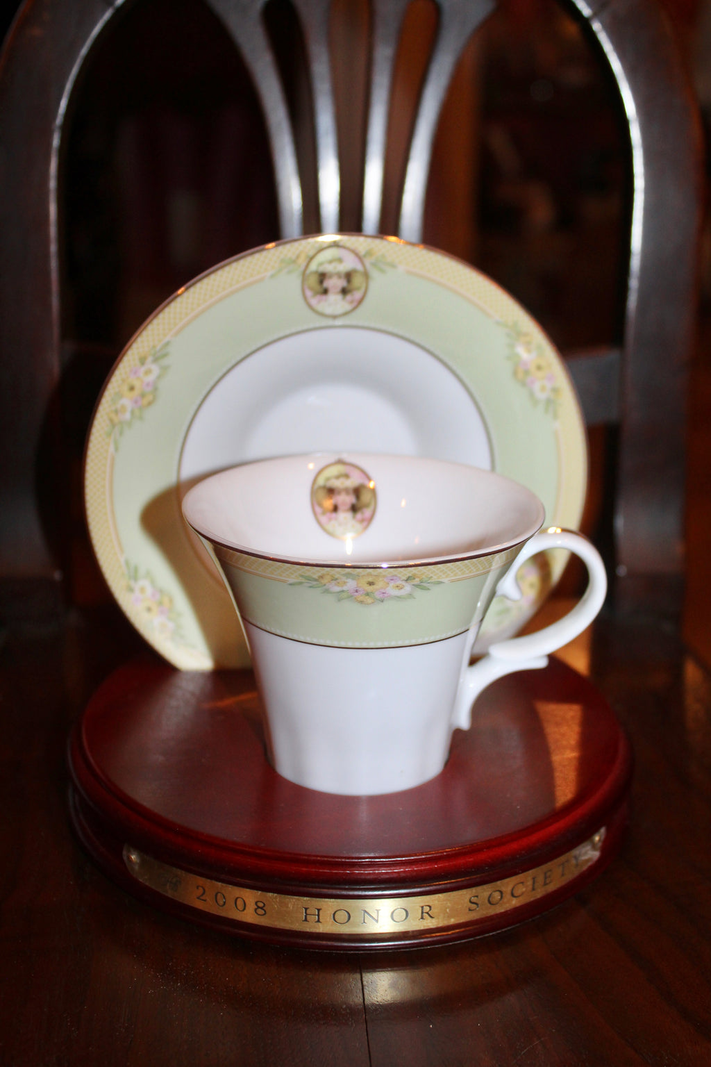 Avon 2008 Honor Society Teacup & Saucer Set – Green Floral Collector Porcelain Cup