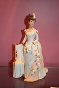 1986 Avon Mrs. Albee Award Figurine