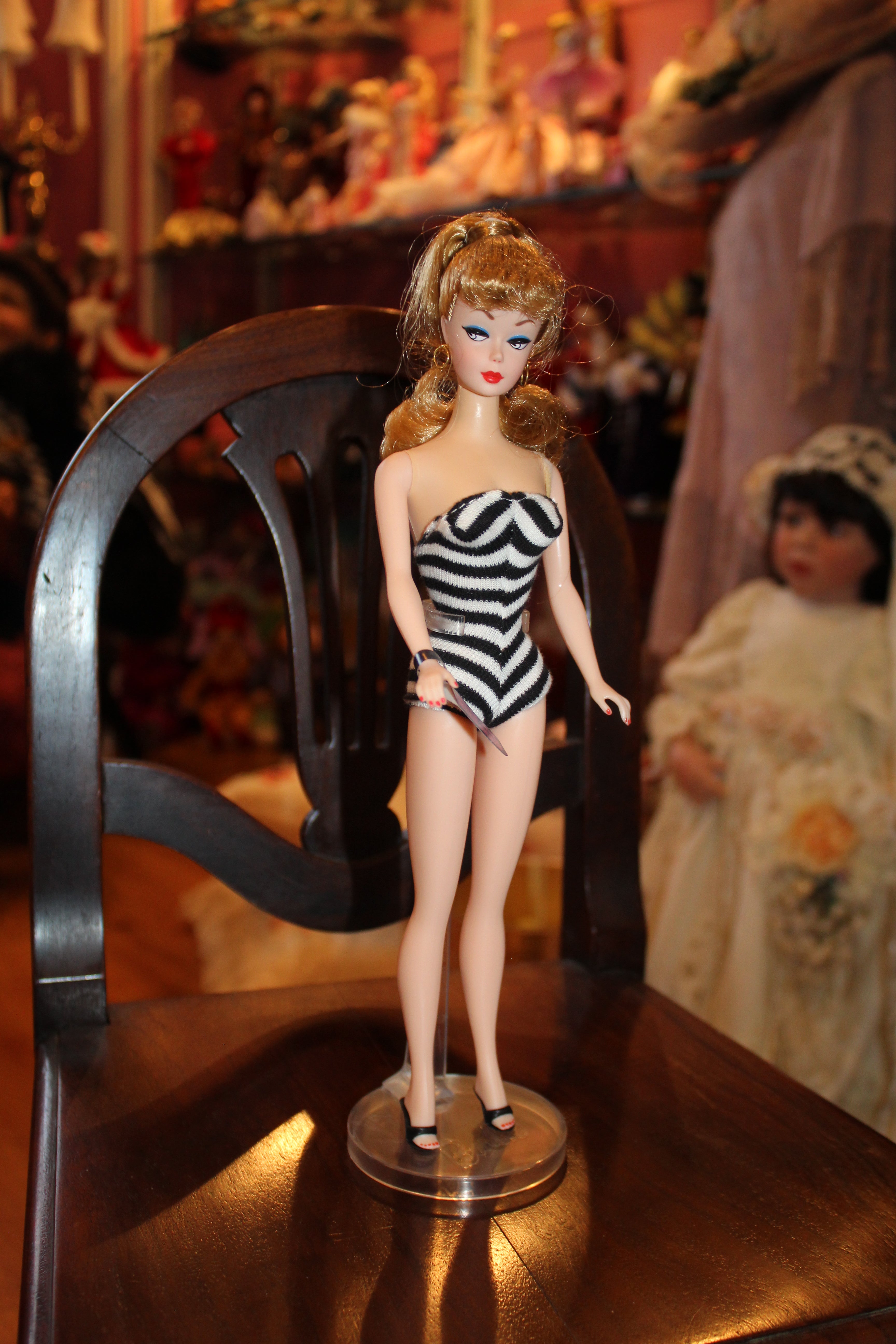 Mattel 35th Anniversary Barbie Doll –1959 Reproduction (1990s Collector Edition)