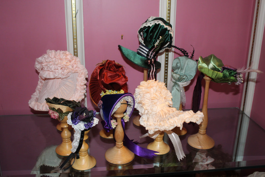 Vintage Pipkin & Bonnet by John Hine Miniature Hat Collection – 9 Hats with Wooden Stands, Original Box & Paperwork