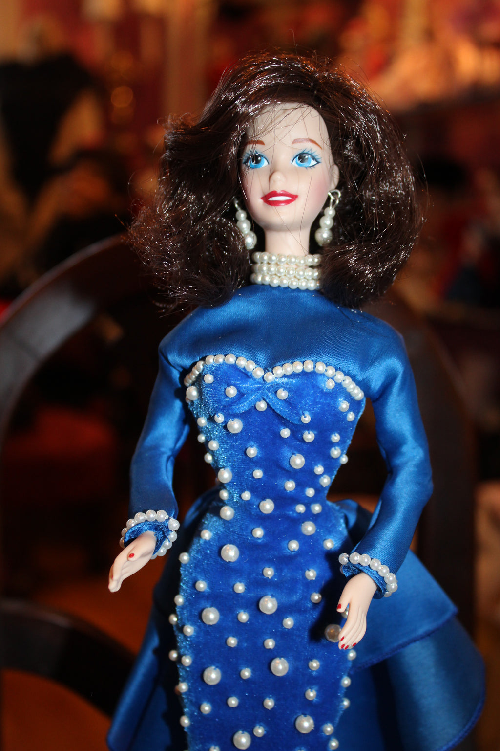 1995 Limited Edition Evening Pearl Barbie – Presidential Porcelain Collection