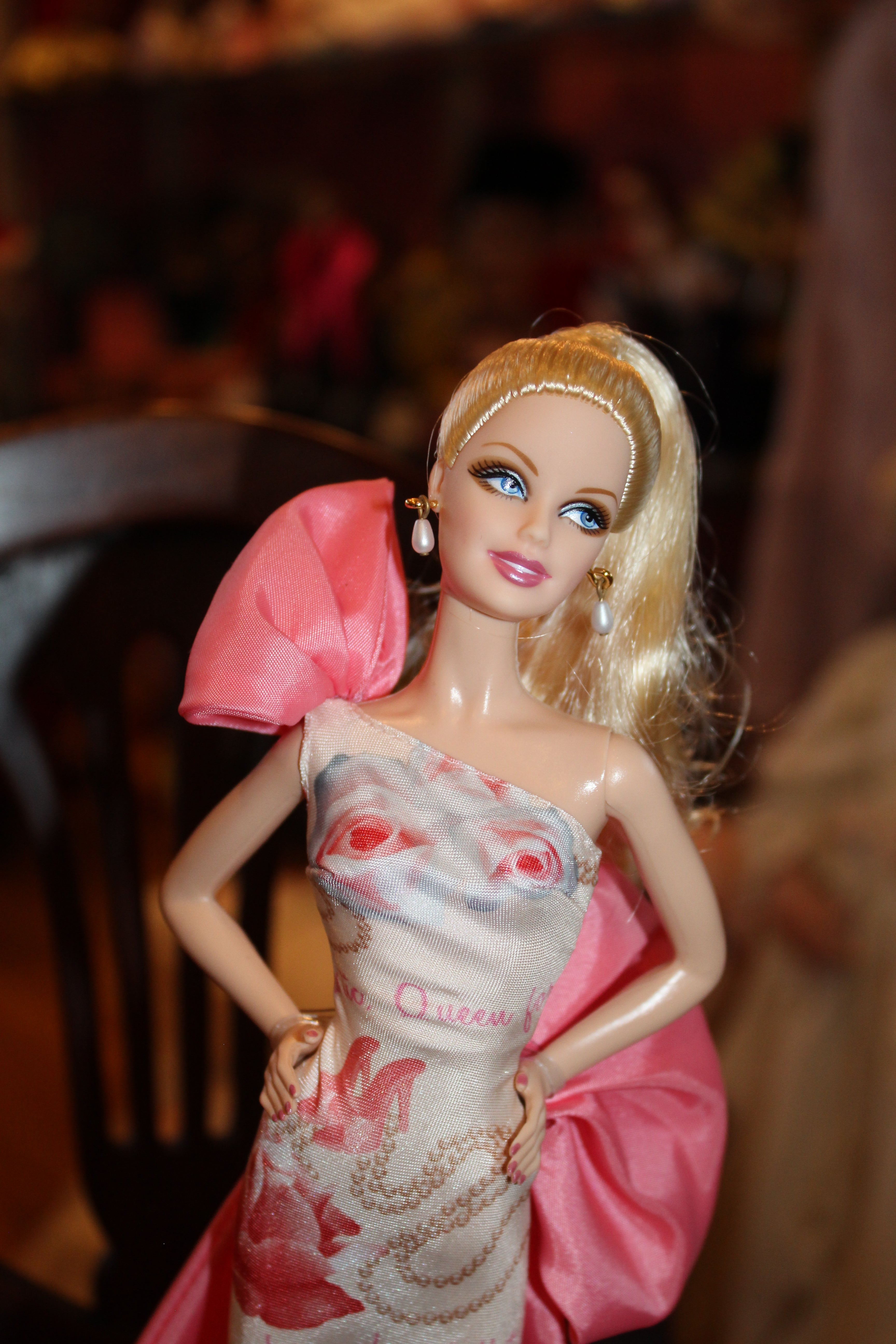 2010 Avon Exclusive Rose Splendor Barbie Doll – Floral Print Gown Collector Edition