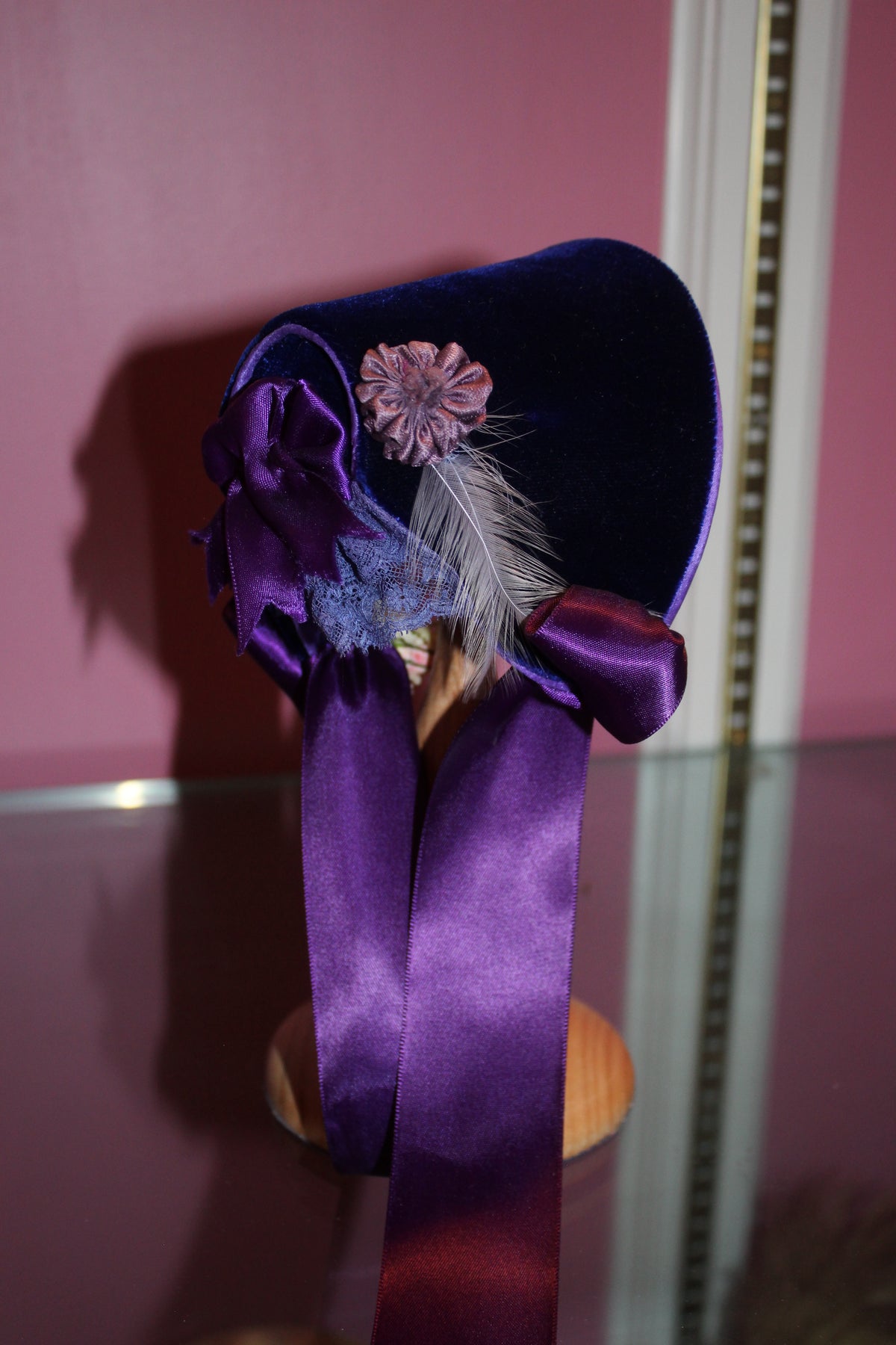 Vintage Pipkin & Bonnet by John Hine Miniature Hat Collection – 9 Hats with Wooden Stands, Original Box & Paperwork