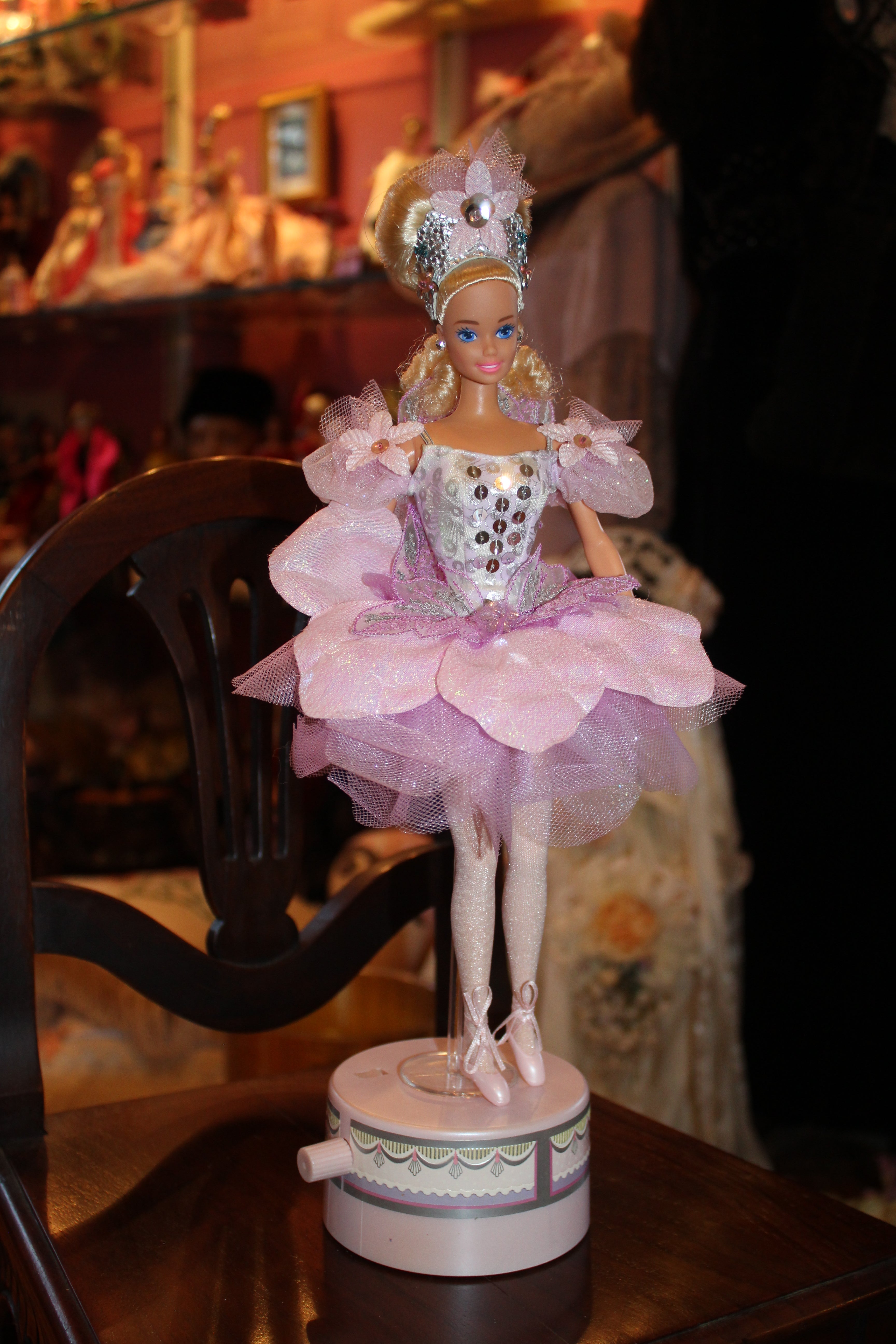 1991 Nutcracker Musical Ballerina Barbie – Mattel Collector Doll